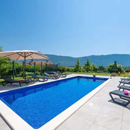 Activity And Familiy Milena With Heated Pool * Krsan