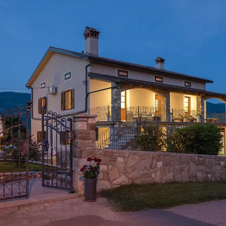 Activity And Familiy Milena With Heated Pool * Krsan